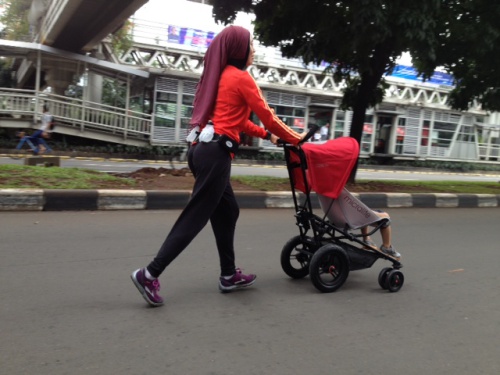 http://theurbanmama.com/pics/2013/04/Healthy-Mama-Modern-Kartini1.jpg